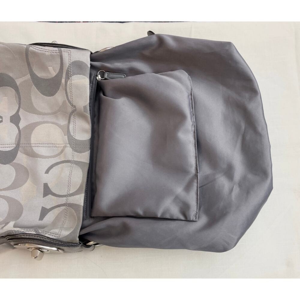 Coach Chelsea Signature Gray Canvas Patent Leather Hobo Bag GUC - Picture 8 of 9